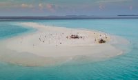 Complimentary Luxury Villa Inclusions - Cocktails on the Sandbank